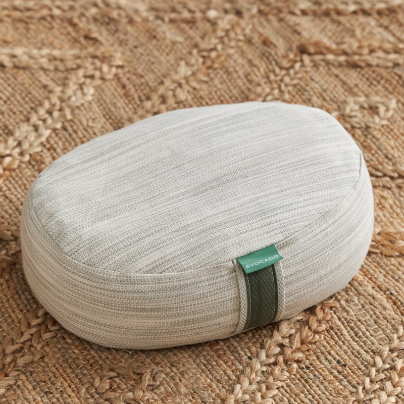 AVO_Oval_Yoga_Meditation_Pillow_0434_800w