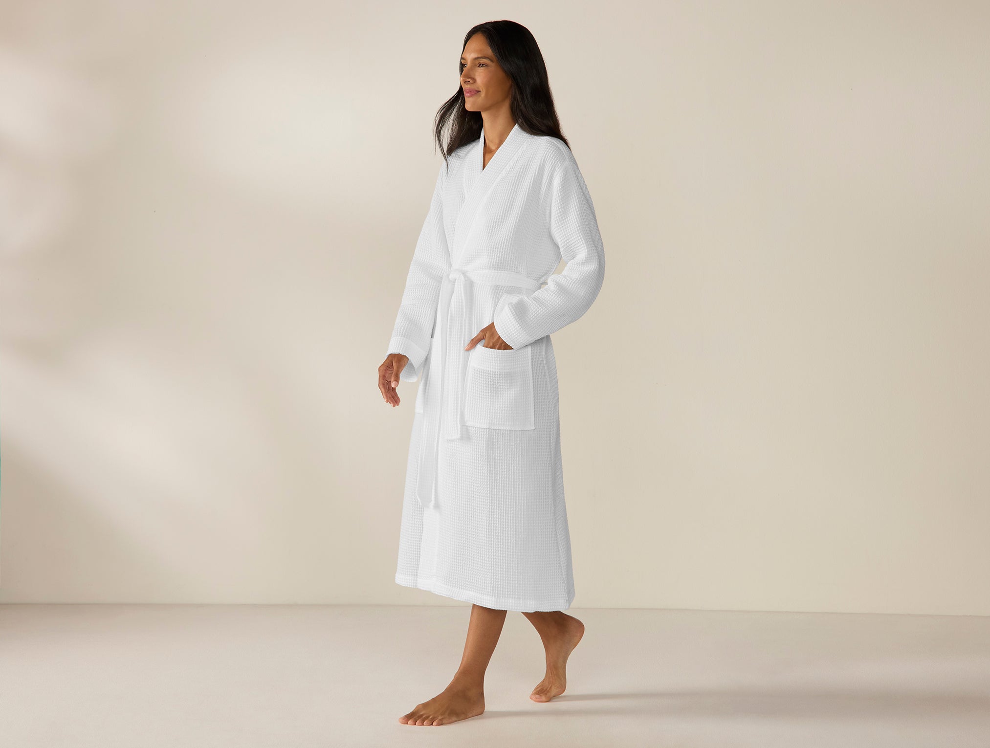FA25_UnisexOrganicWaffle_Robe_AlpineWhite_W_5036_1